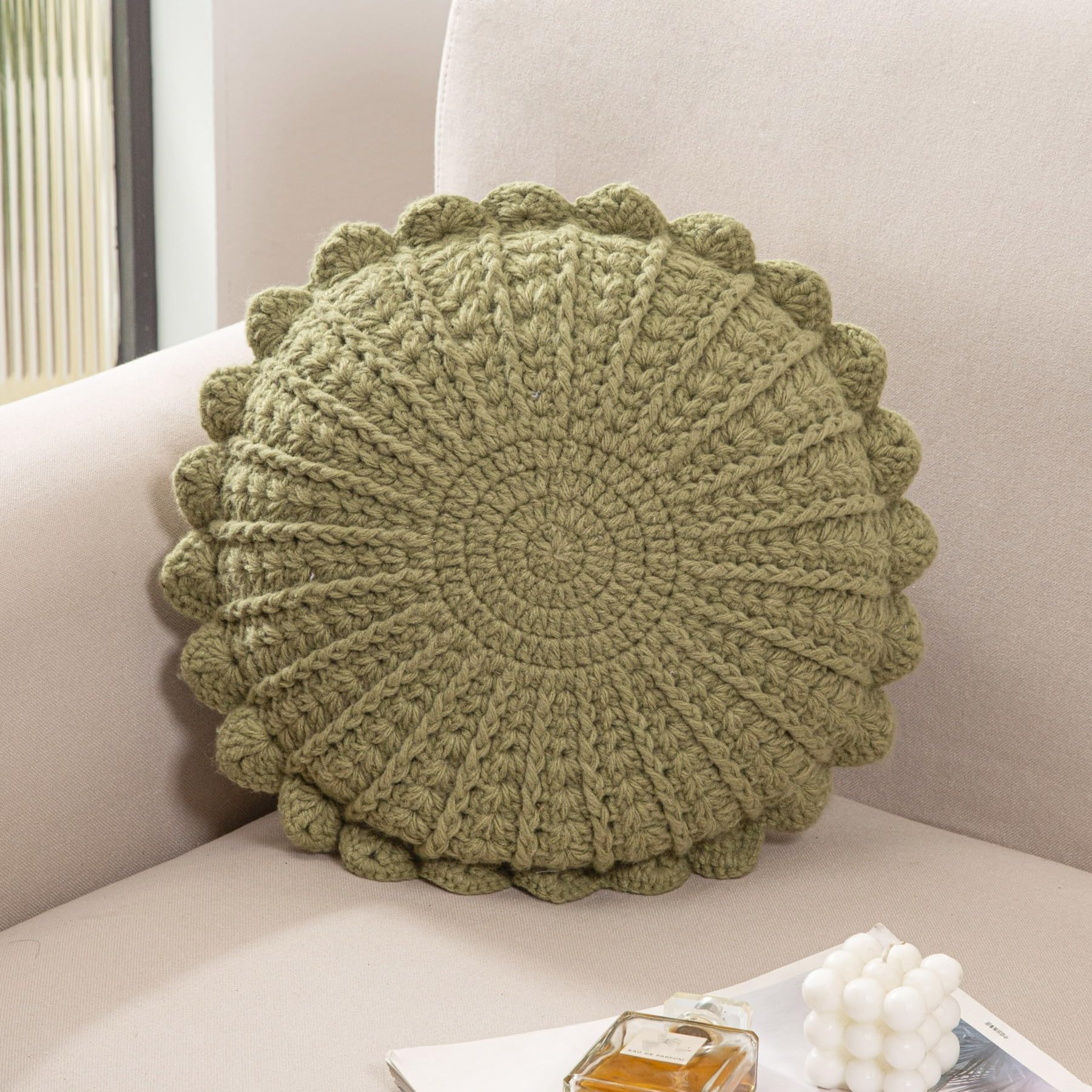 Knitted Throw Pillow Round Couch Pillow Handmade Decorative Plush Pillow Cute Cushion (Beige, 18inch)